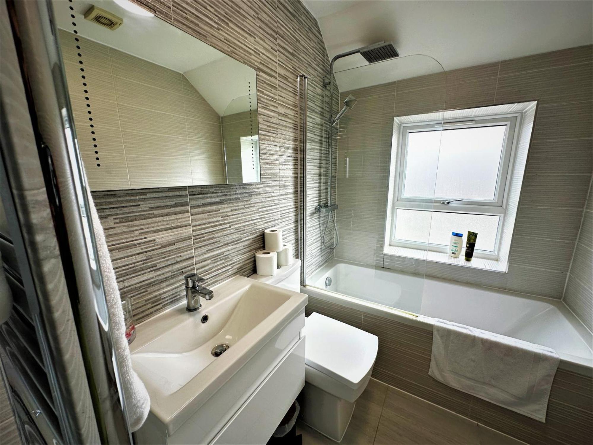 Horizon House, Modern 2-Bedroom Flat 2, Parking, Netflix, Oxford Extérieur photo